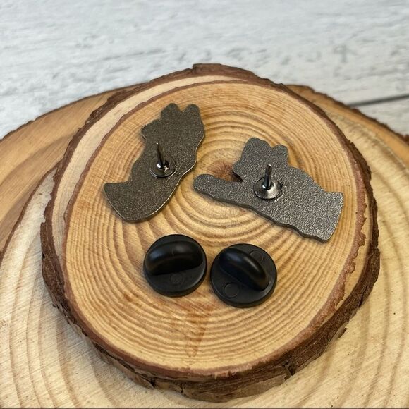 2 pc. Creation of Adam Enamel Pin/ Brooch Lapel - Picture 5 of 6